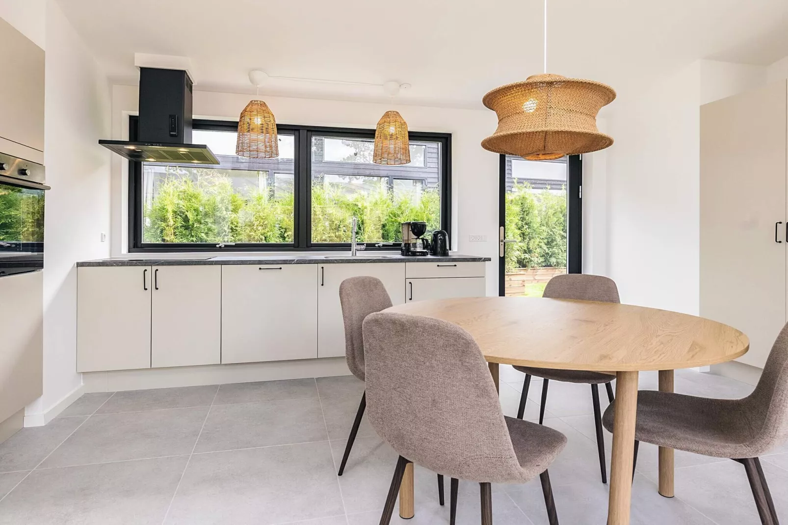 3 room,1 bath,Premium-Intérieur