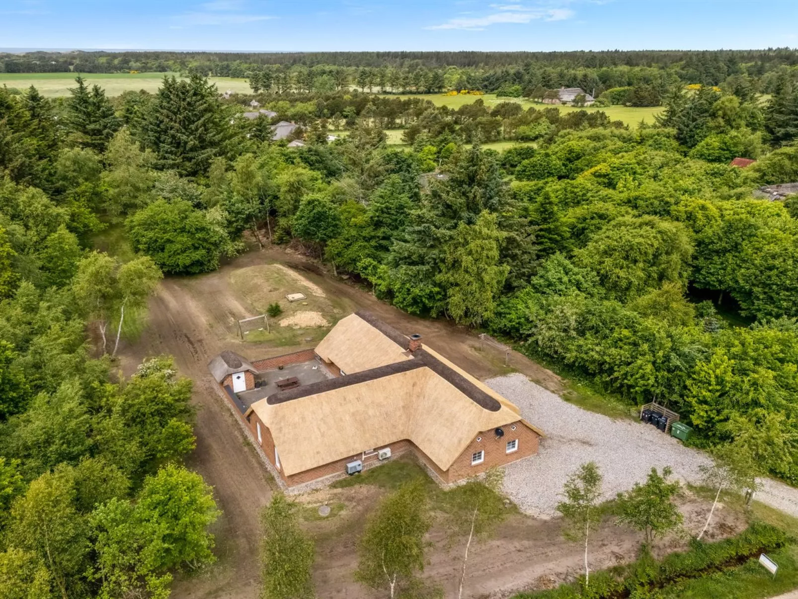 "Ulf" - 2km from the sea-Draußen