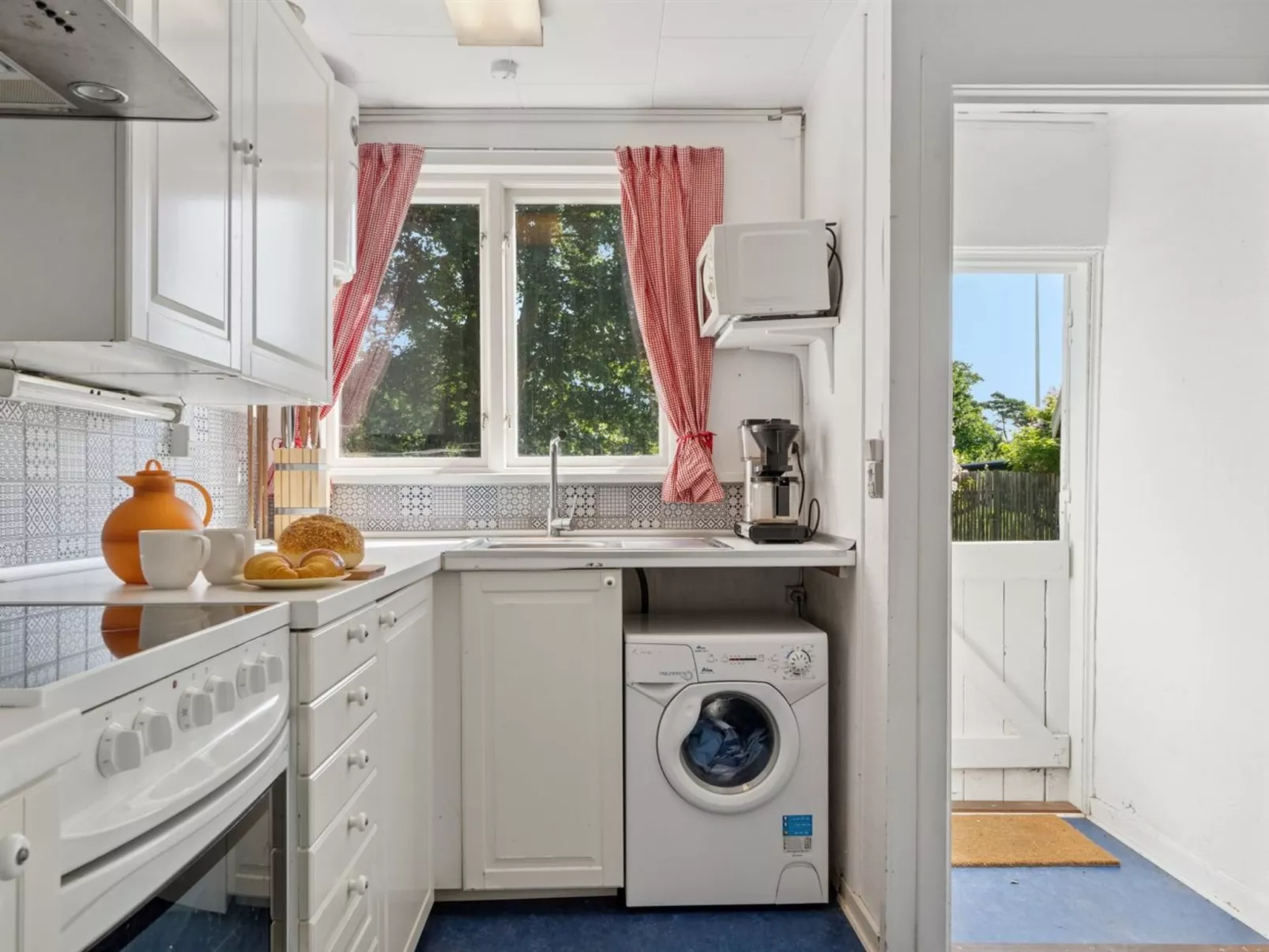 "Aria" - 1km from the sea-Inside