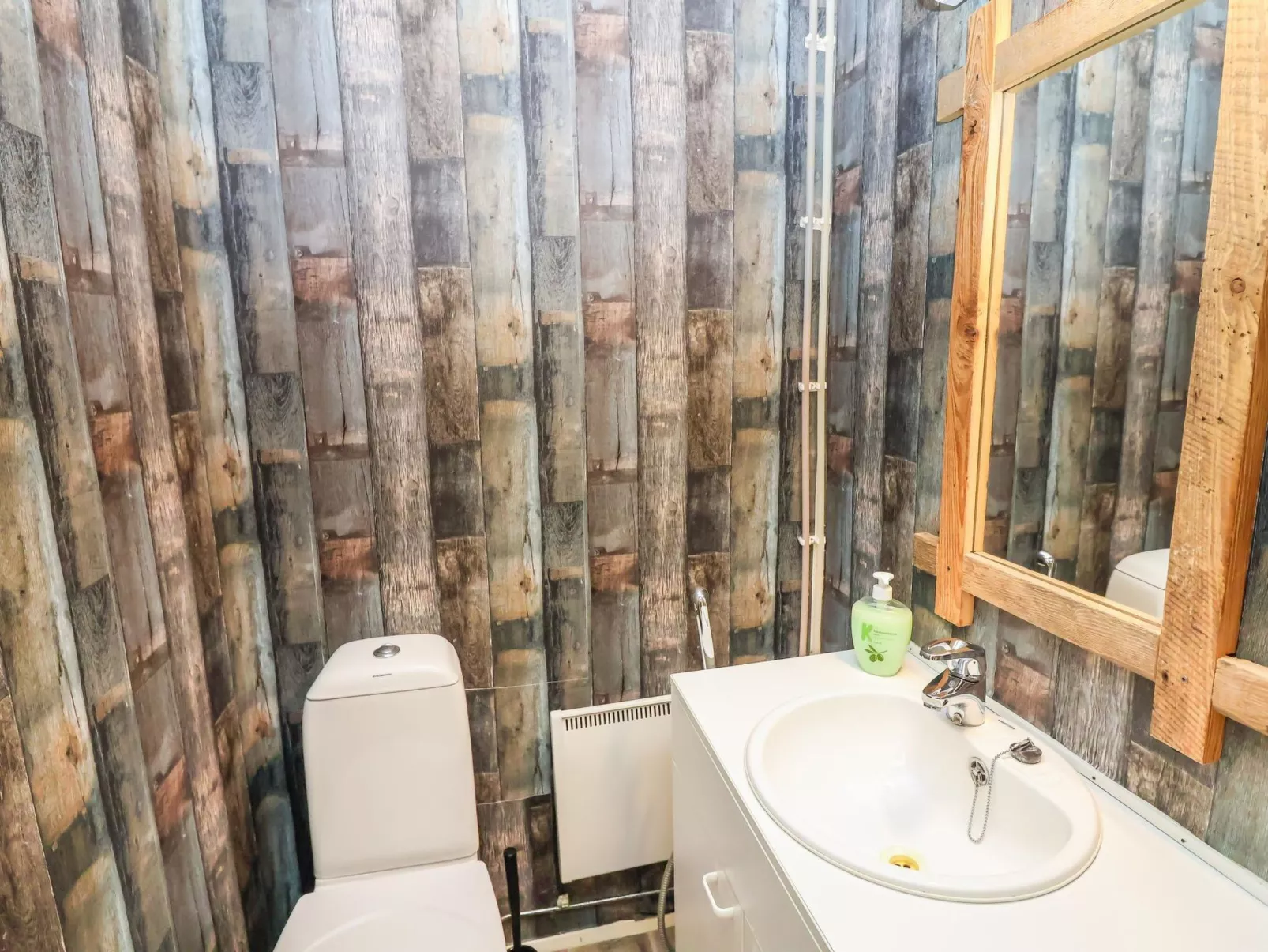 Kalamiehenkatu 6-Drinnen