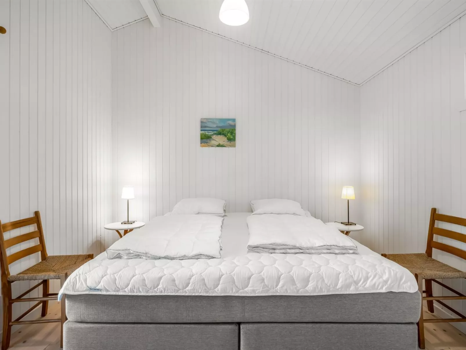 "Ivar" -  from the sea-Drinnen