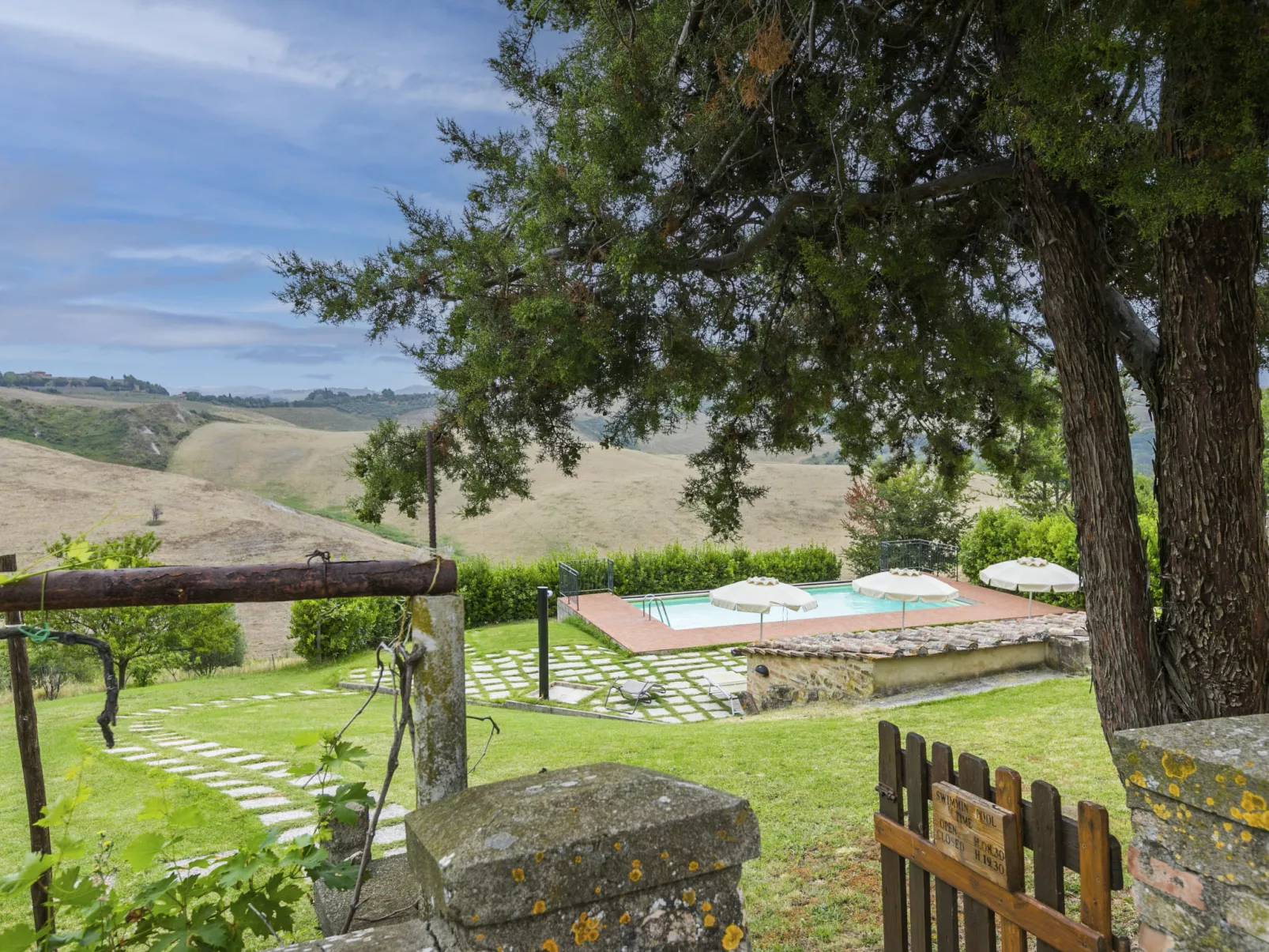 Villa Caggio-Outside