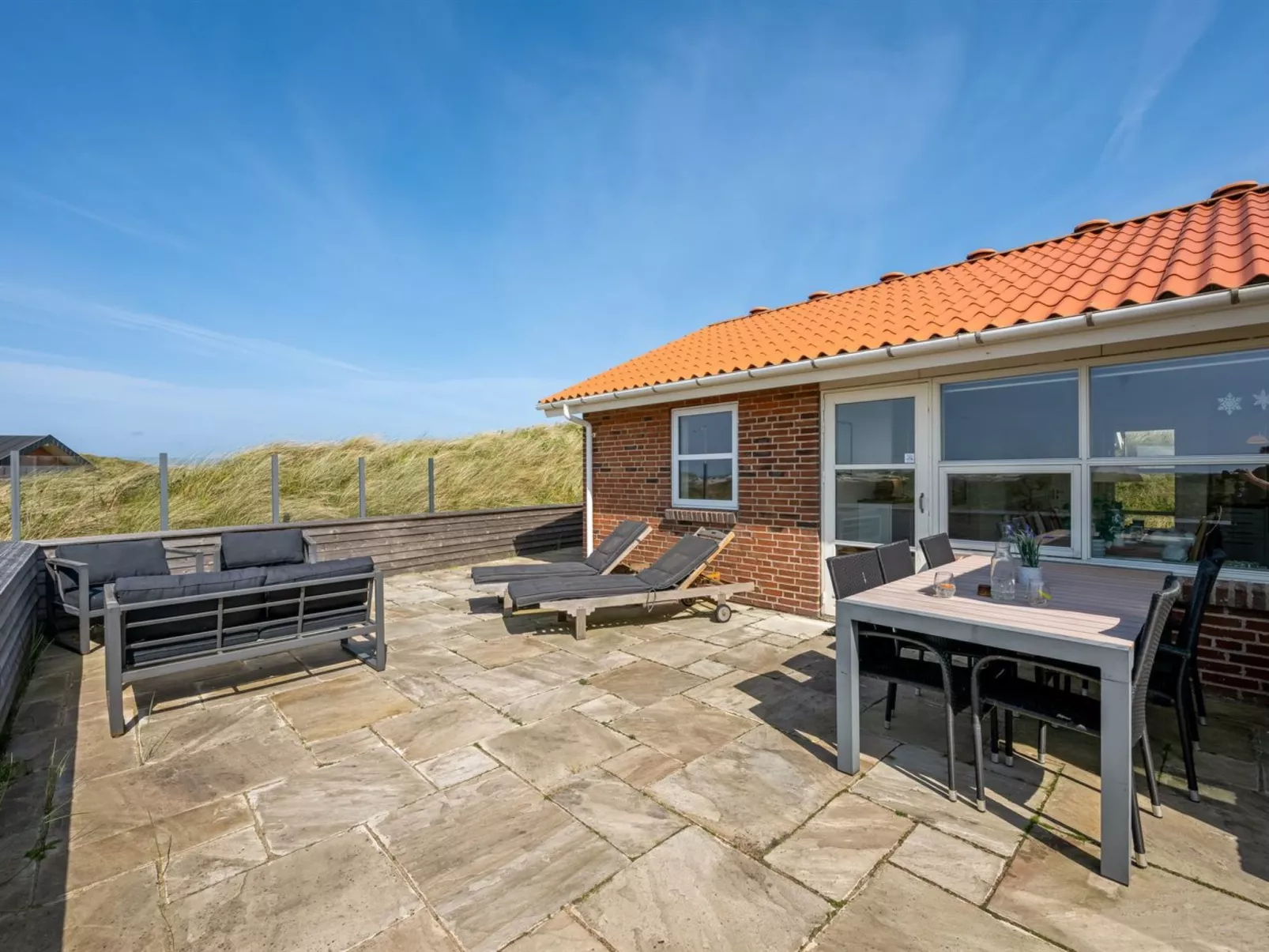 "Ema" - 500m from the sea-Draußen