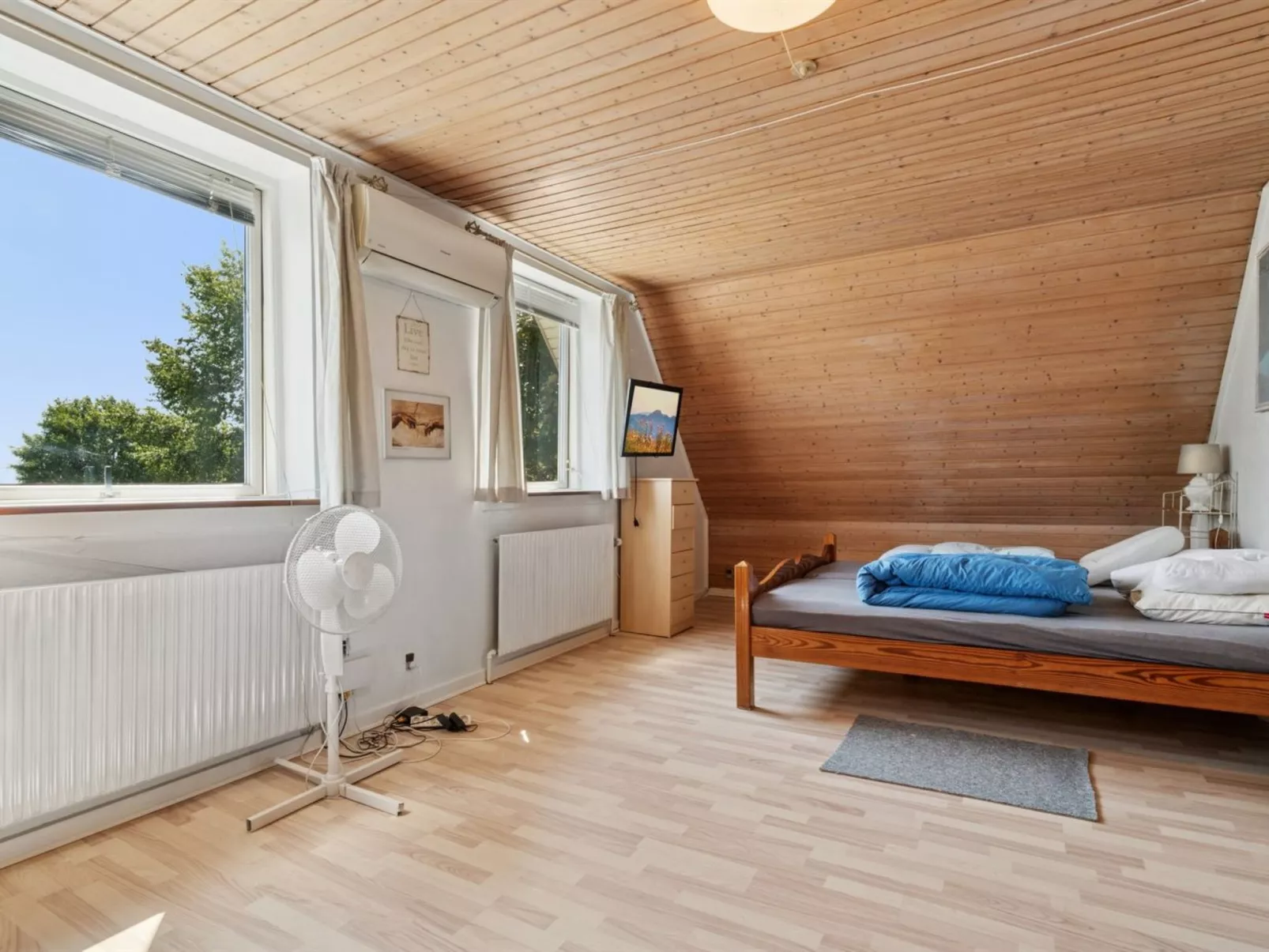 "Lacey" - 4km from the sea-Inside