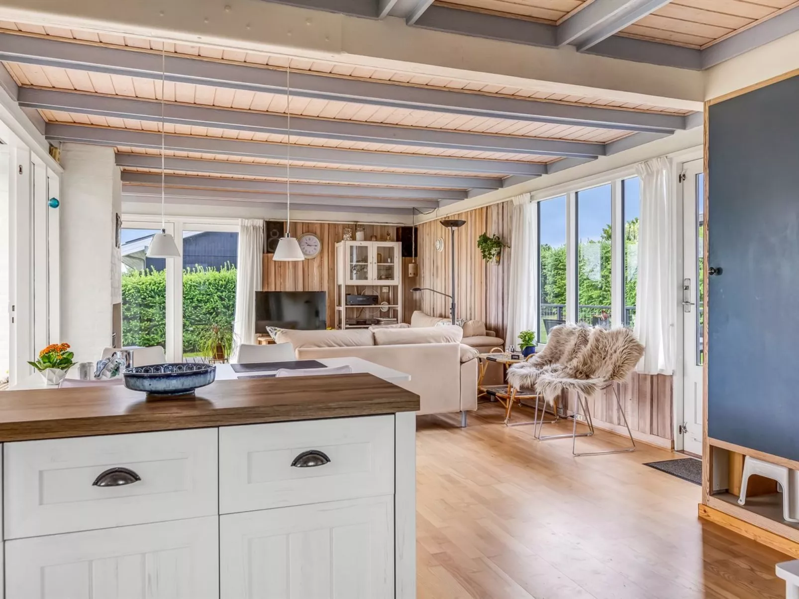 "Nielsine" - 250m from the sea-Dedans