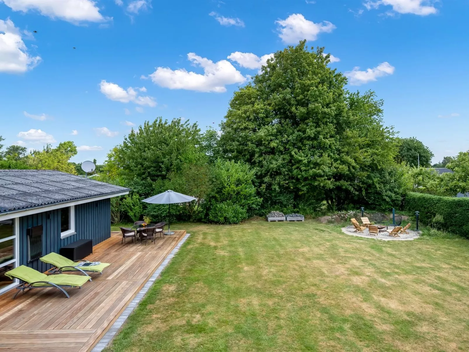 "Ellie" - 500m from the sea-Dehors