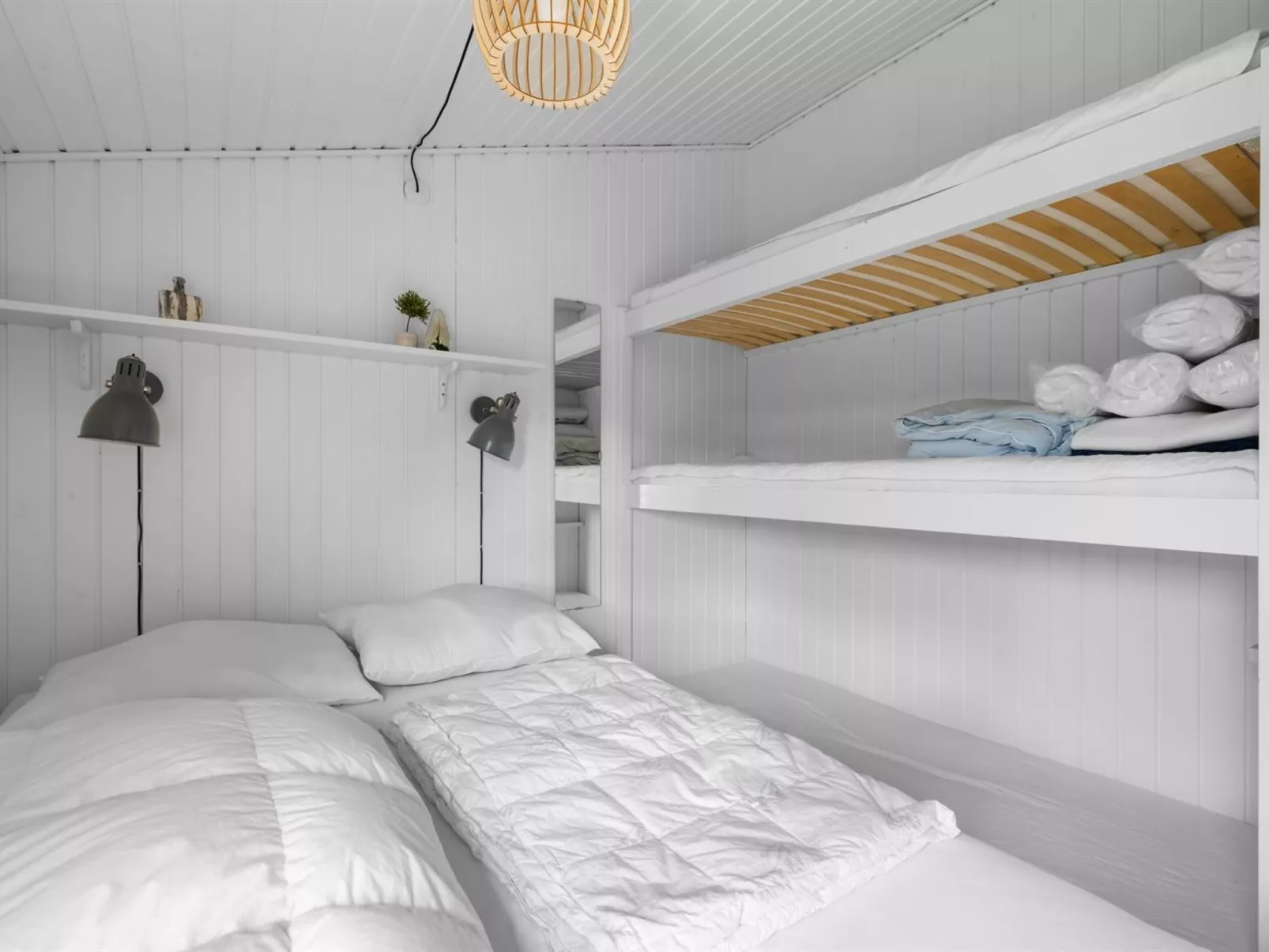 "Daya" - 75m from the sea-Drinnen