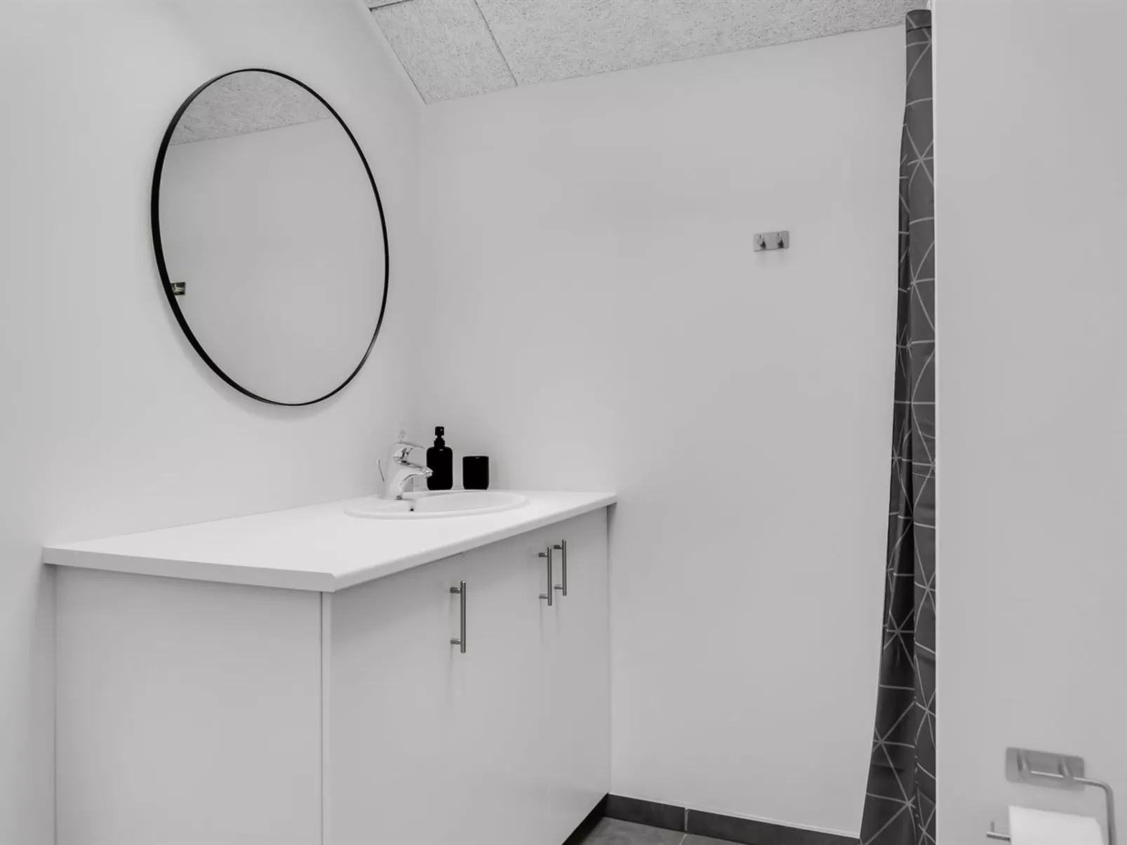 "Abiorn" -  from the sea-Dedans