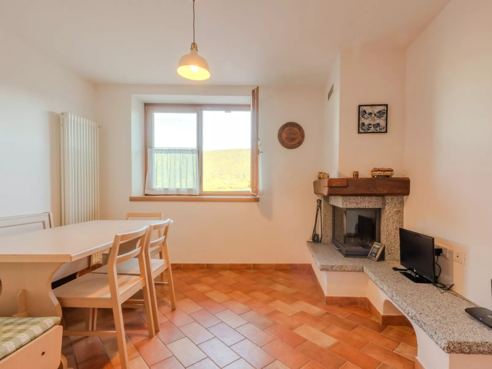 Picchio Primavera-Inside