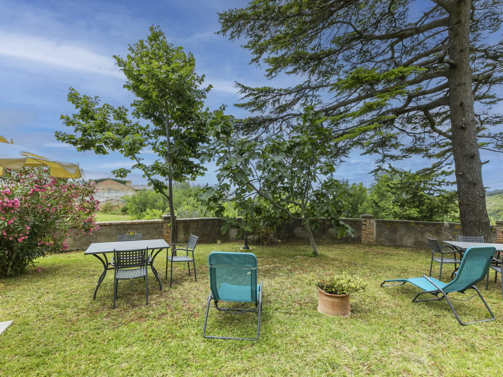 Villa Caggio-Outside