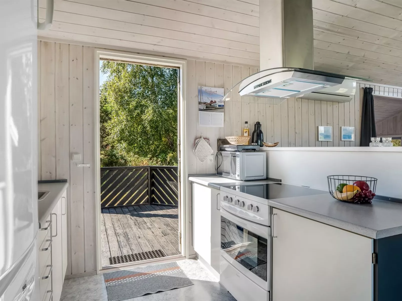 "Marisol" - 250m to the fjord-Drinnen