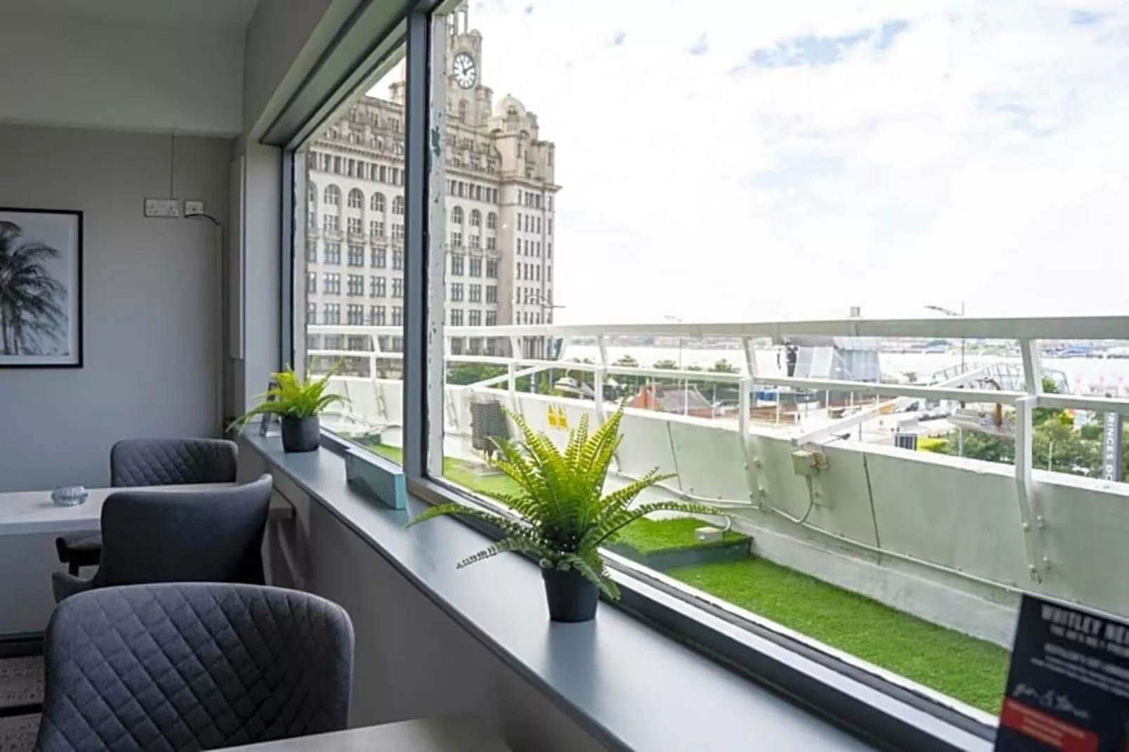 Junior Suite-Bedroom