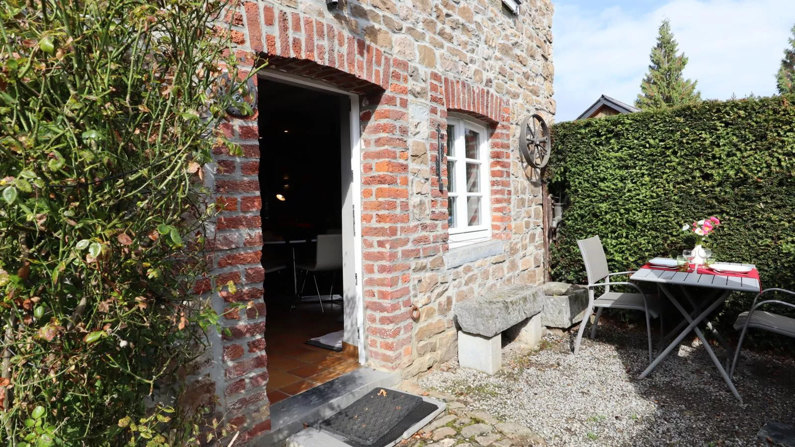 Le Fournil-Extérieur été