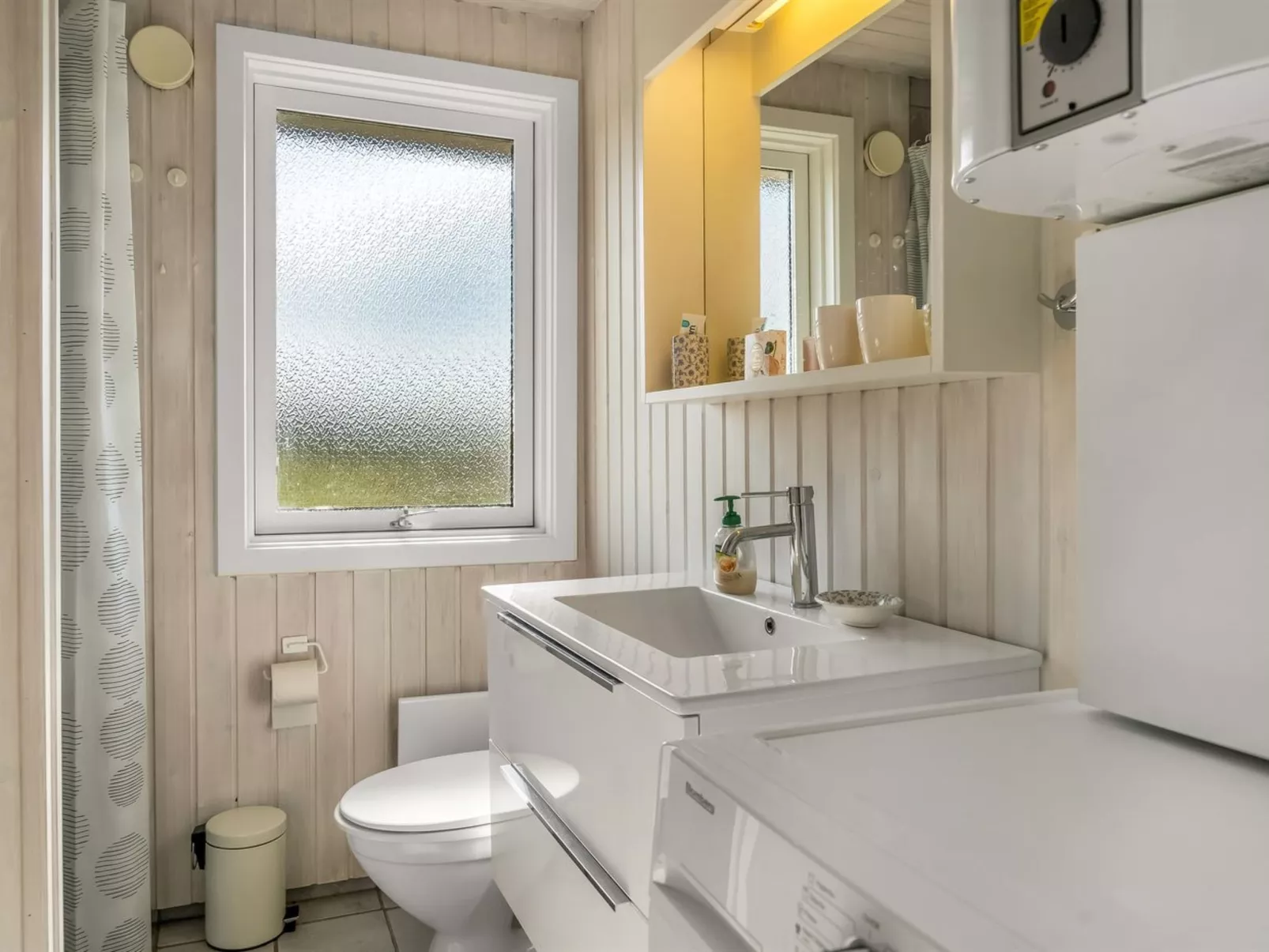 "Myrna" - 250m from the sea-Drinnen