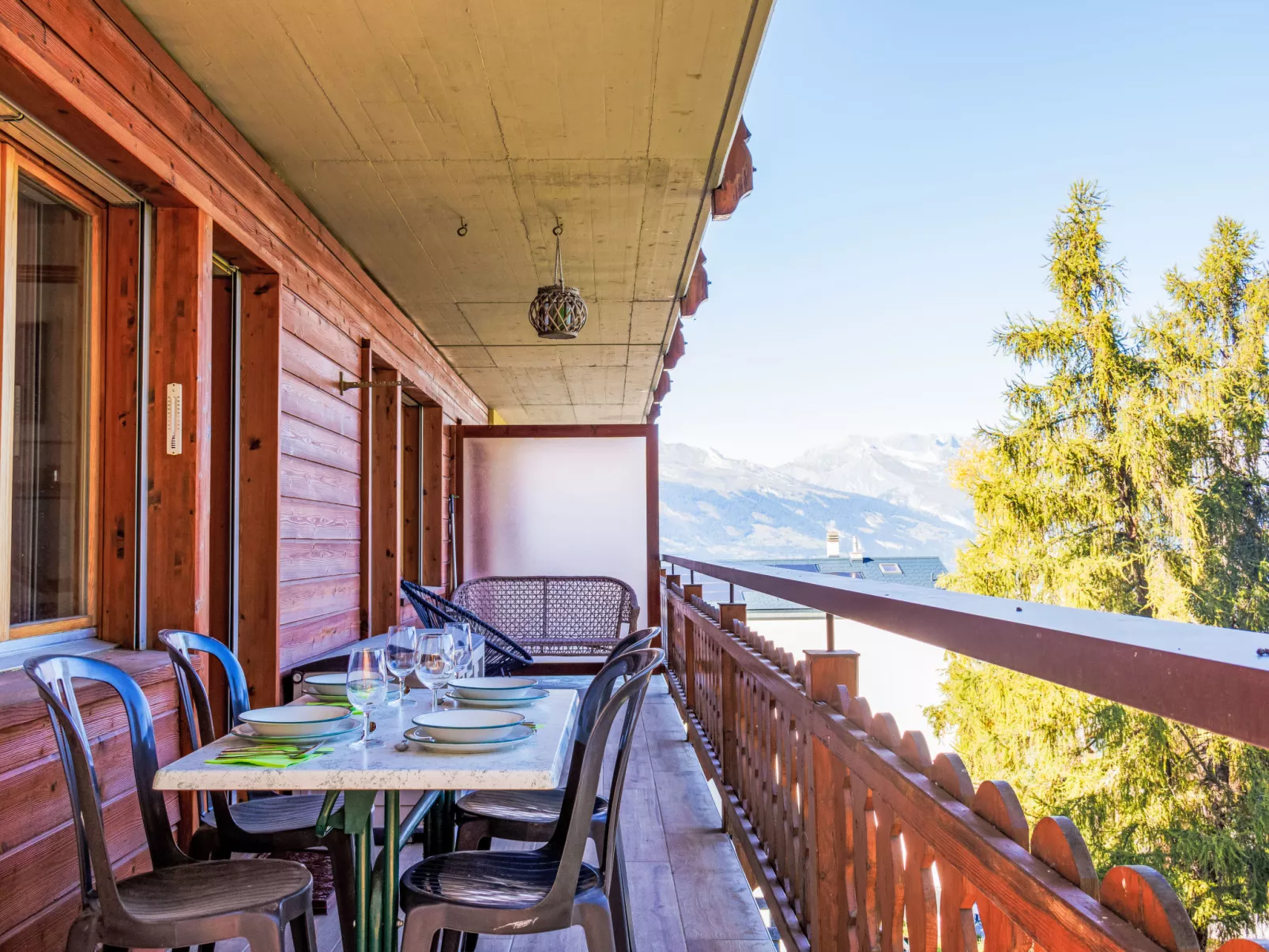 Ambassador 1/6-Dehors