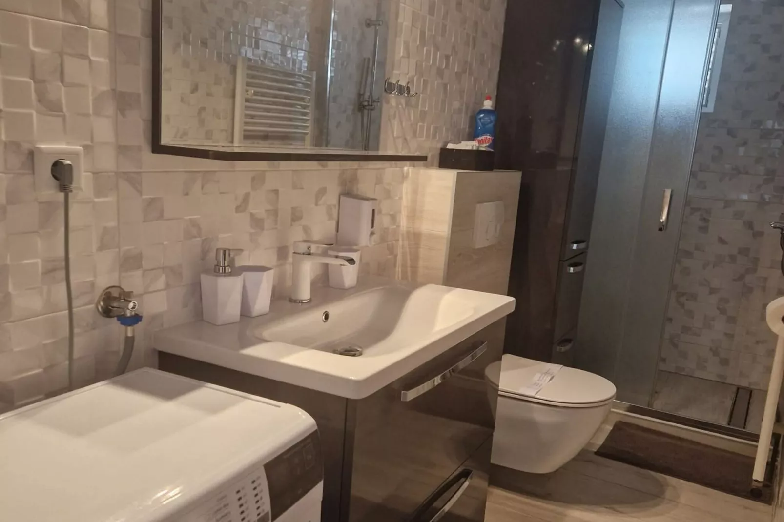 Three-Bedroom Apartment With Sea View A2-Salle de bain