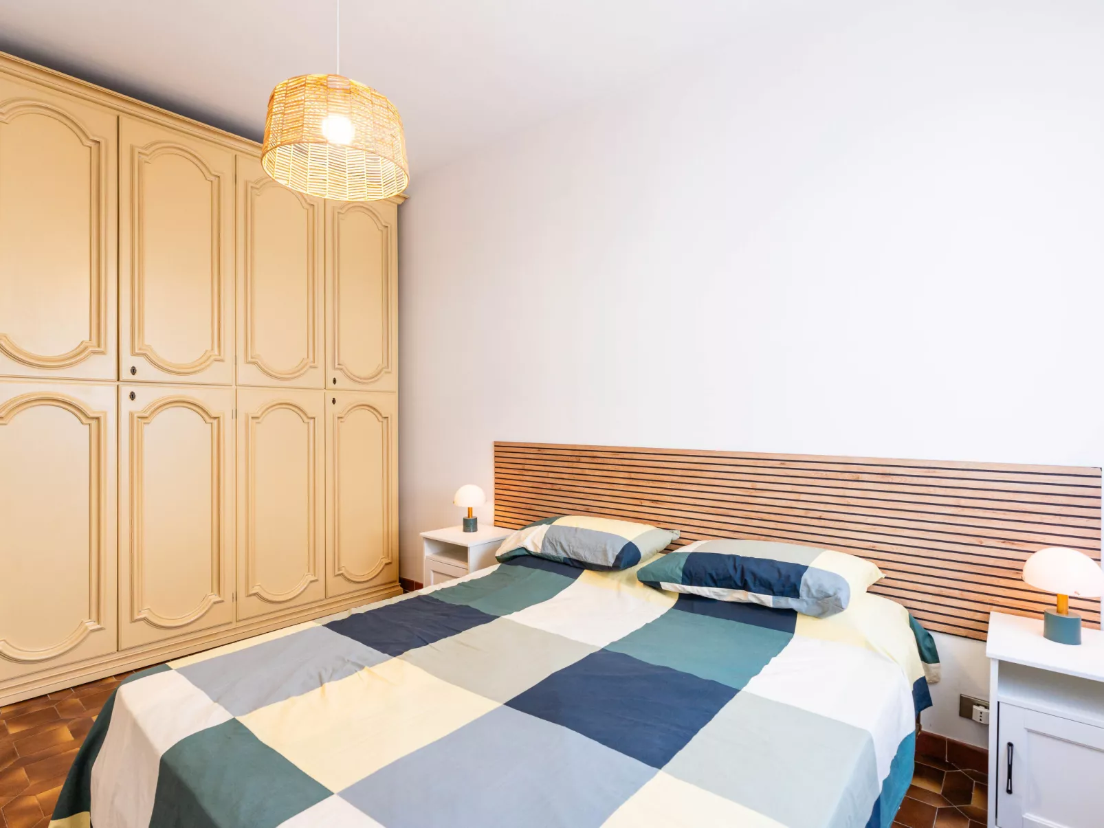 Due passi dal mare-Drinnen