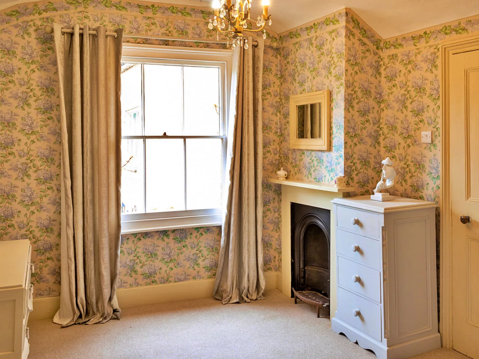 Islip Mill House - Beautiful Riverside Home-Inside