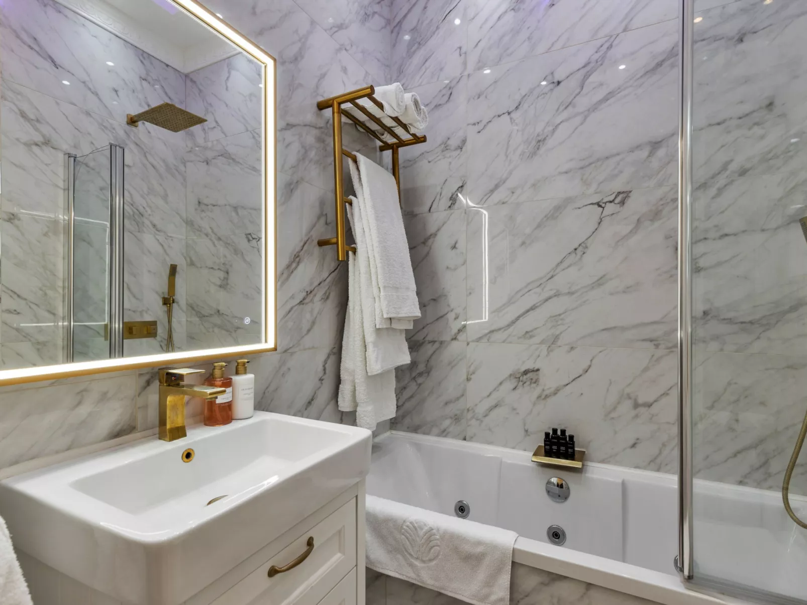 The Marylebone Marilyn-Inside