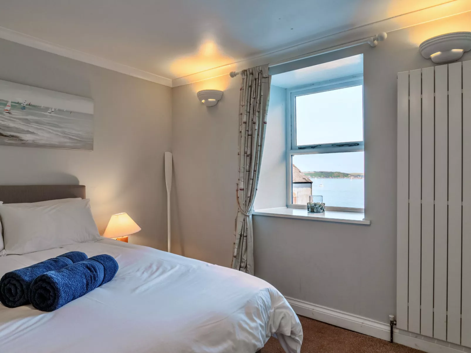 Nor Nour, Cawsand-Dedans