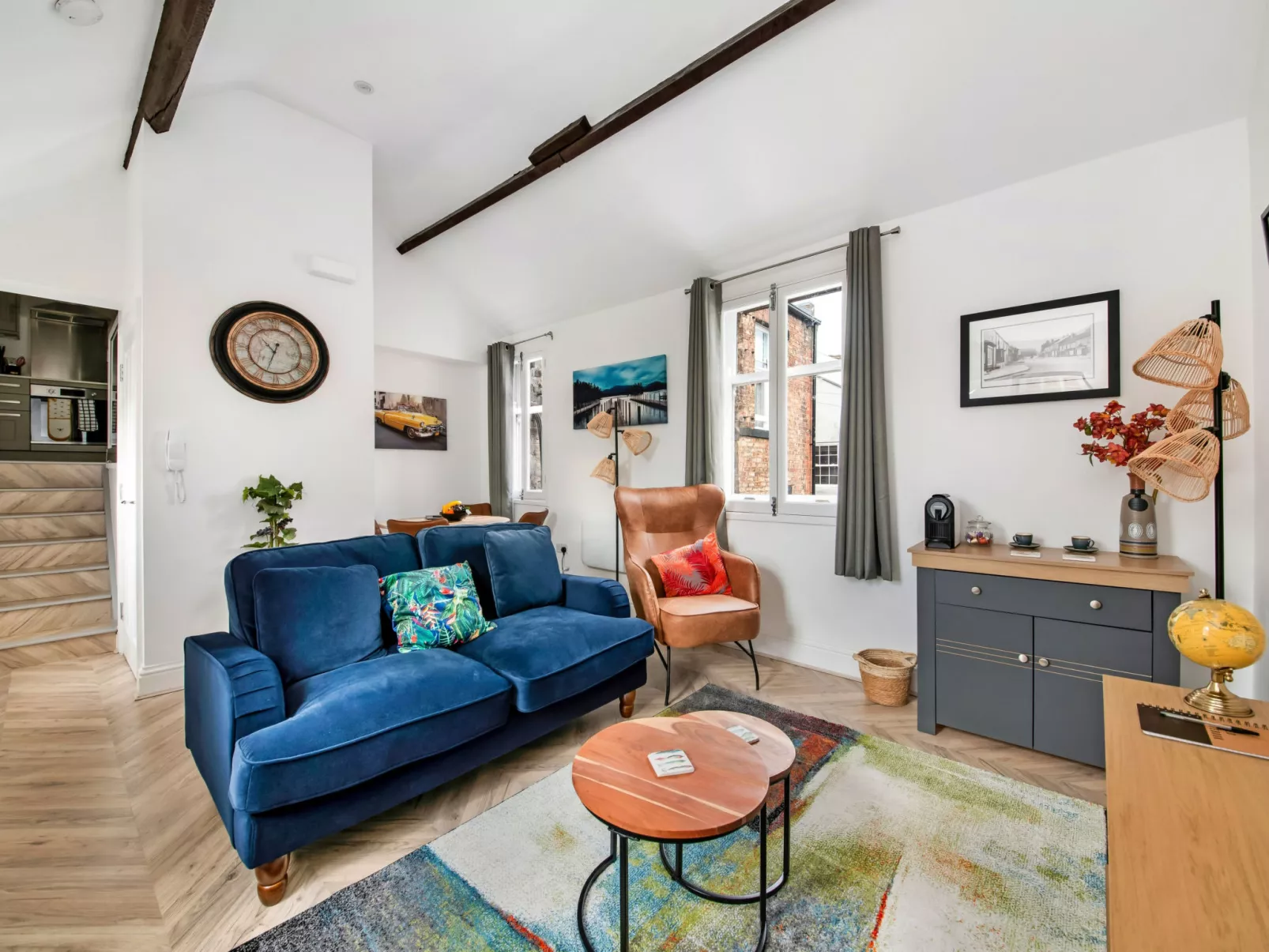 The Bank House-Drinnen