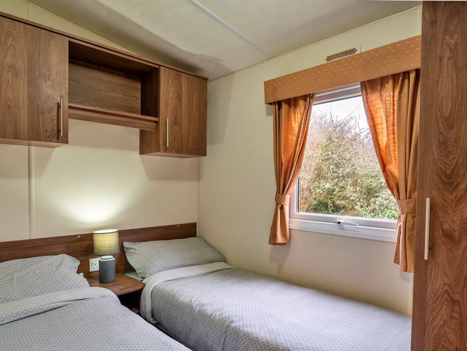 Phoenix Retreat-Inside