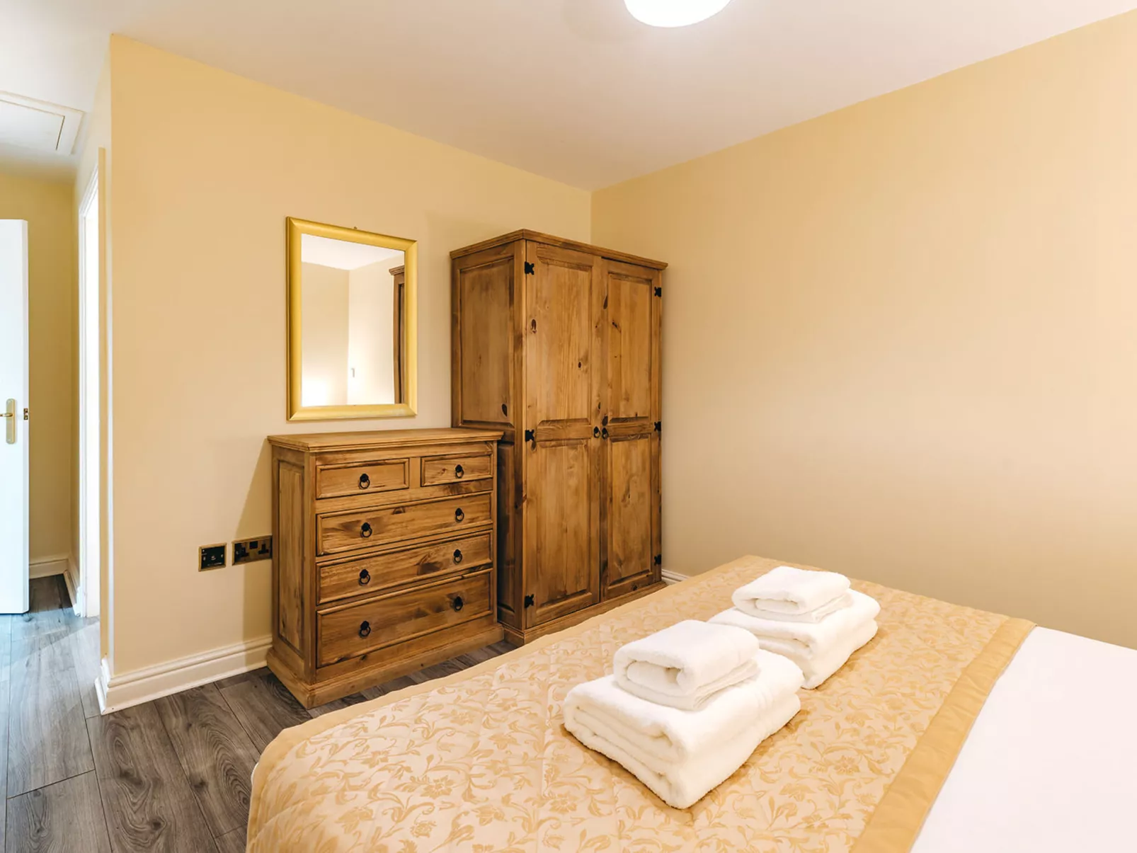 Netley Hall - Thyme-Inside