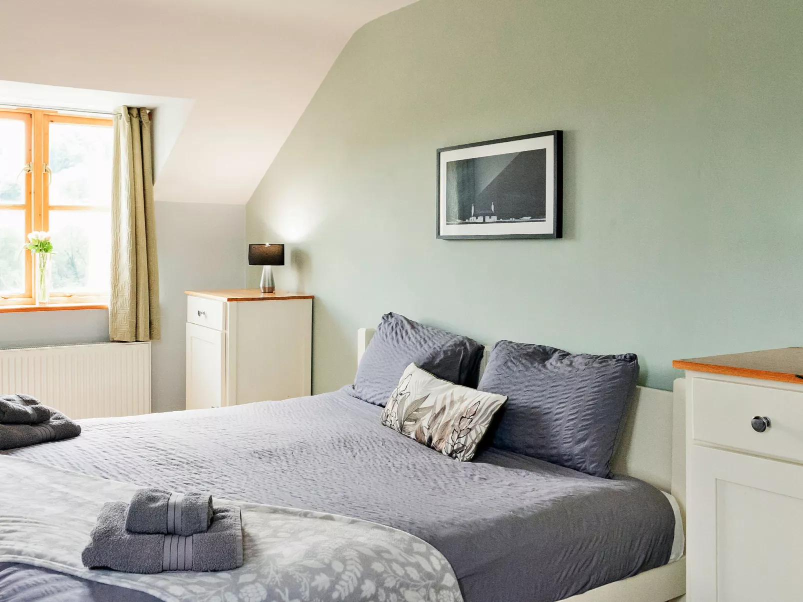 The Welsh Farmhouse-Dedans