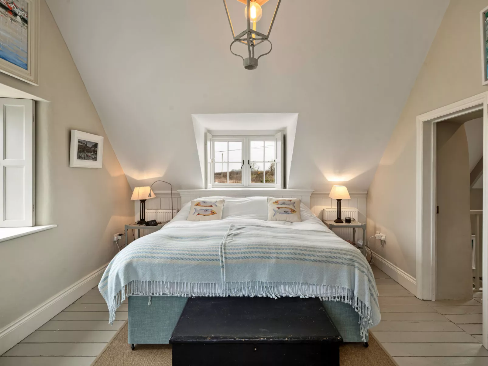 St Eval School House-Dedans