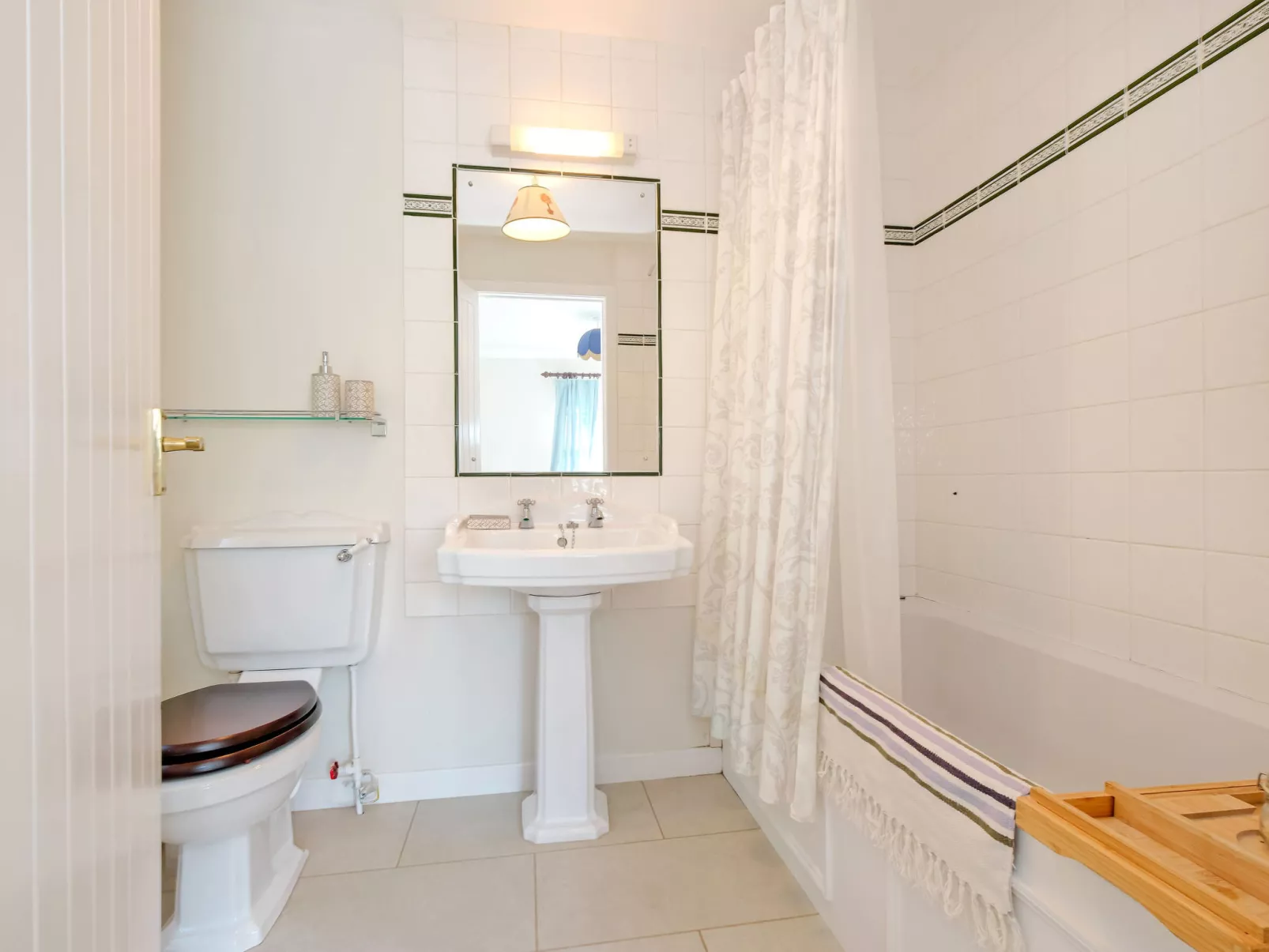 Corrennie School Cottage-Dedans