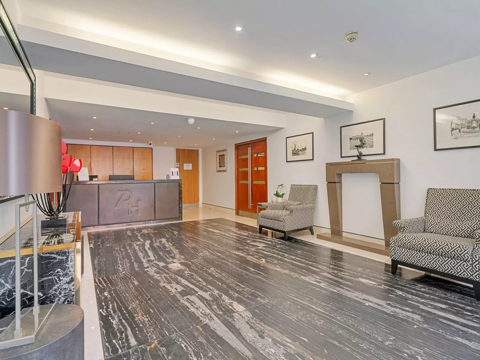 Roland House - Two Bedroom A-Dehors