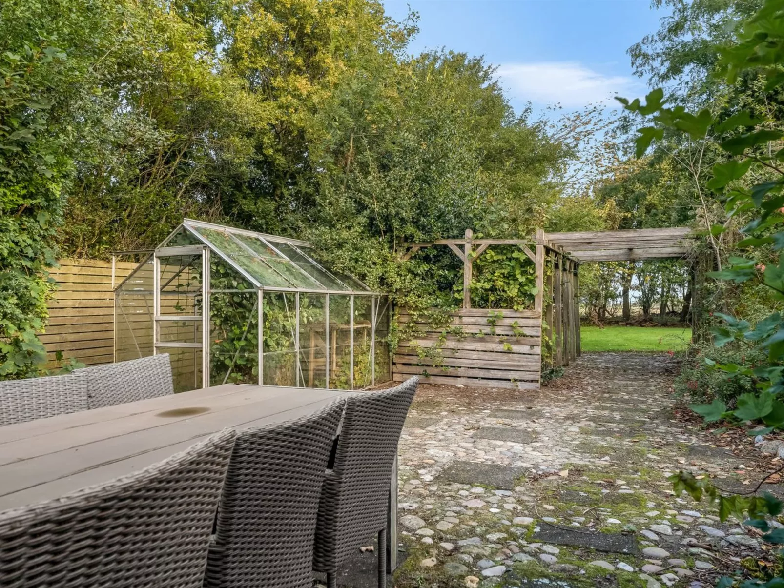 "Nette" - 2km to the fjord-Draußen