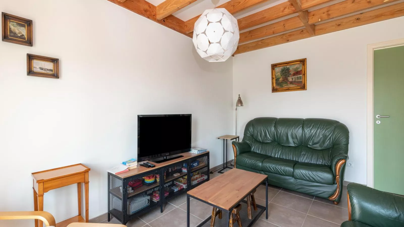 Westhinder I H4-Living room