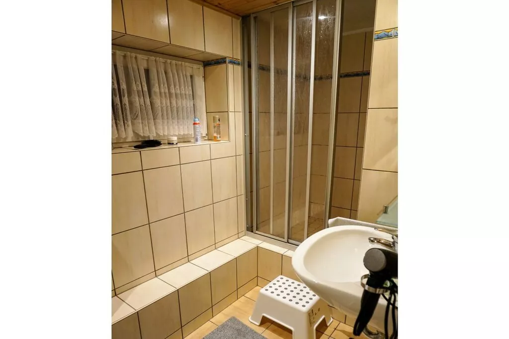 272049-Nicht zugeordnet