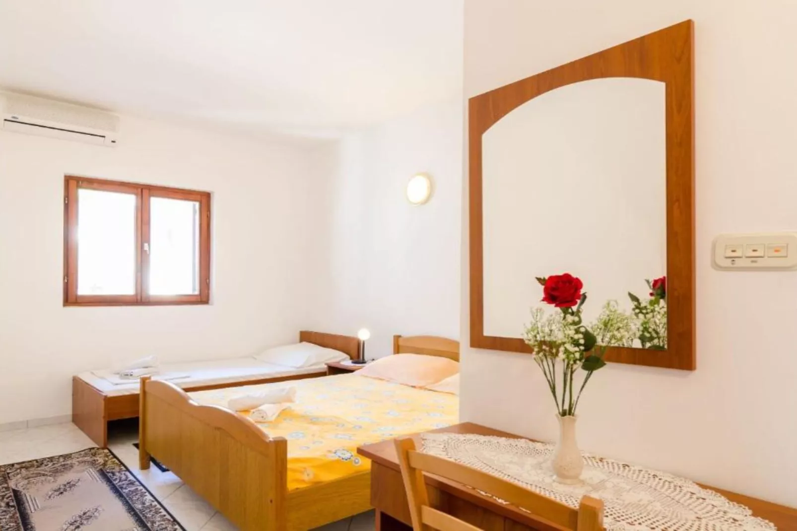 Guest House Sobra 38 - Double Room  with Garden View  3-Bedroom