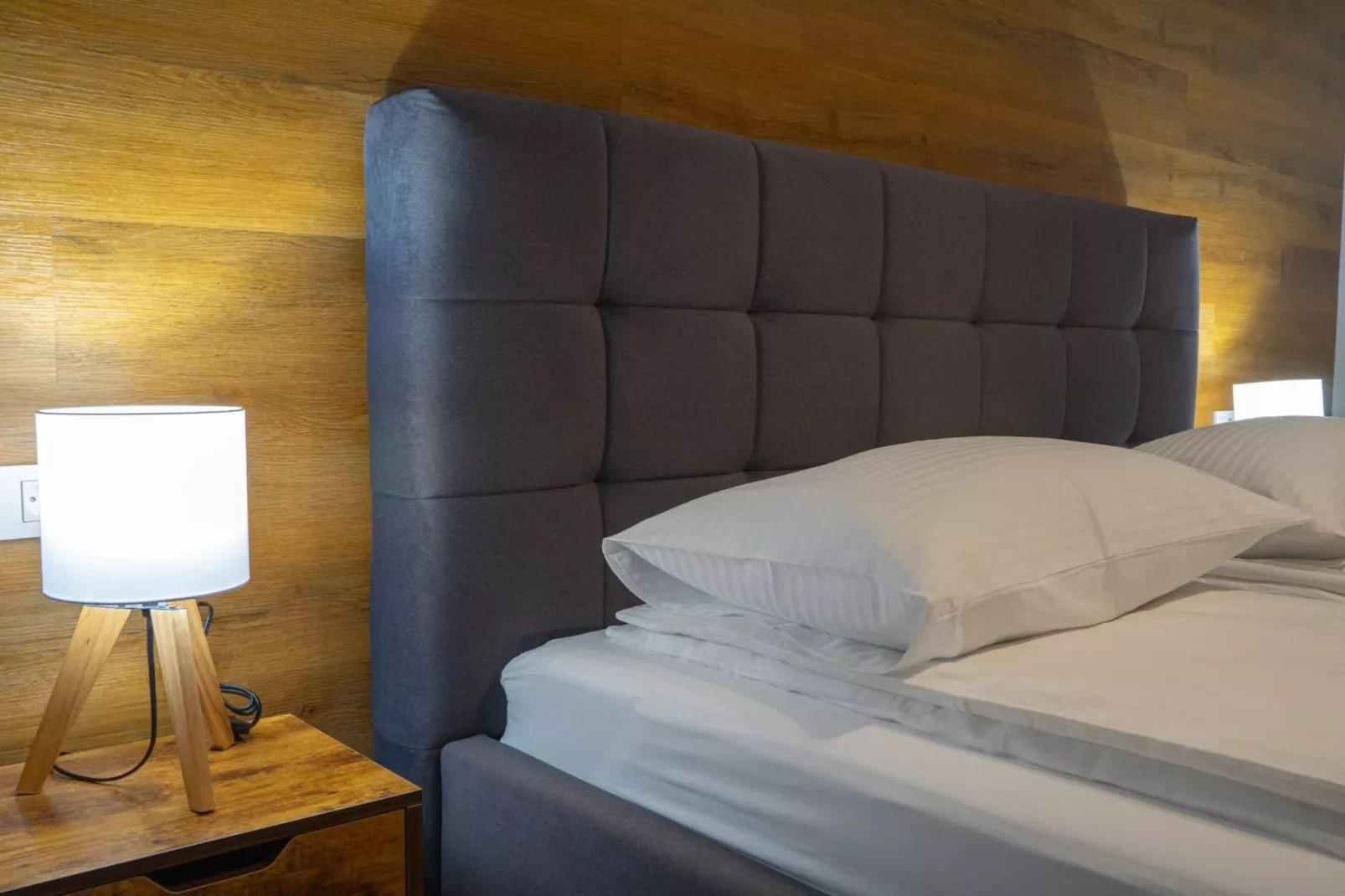 One-Bedroom Apartment (A4)-Schlafzimmer