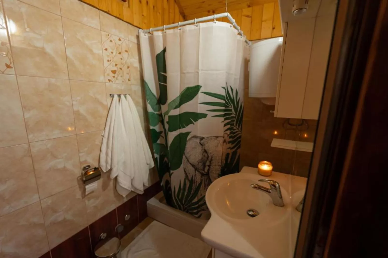 Villa Narnia - Three Bedroom Villa-Badezimmer