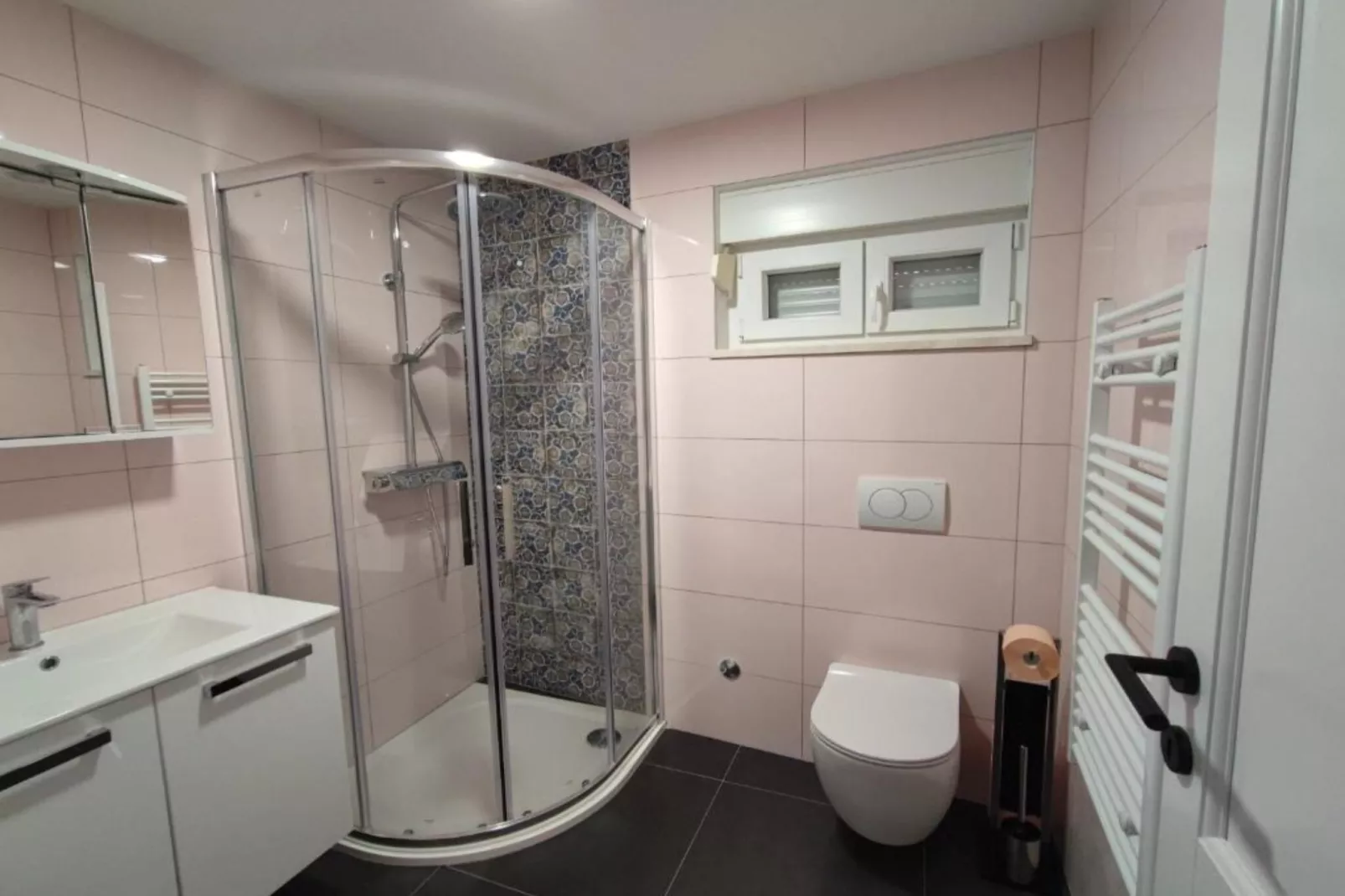 Villa Galant with Pool & Sauna Maružini-Salle de bain