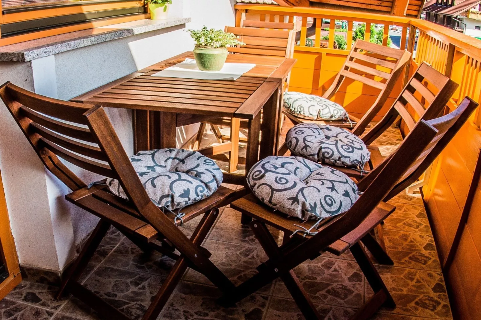 Riverside Pines Luce Apartments with Balcony - Two Bedroom Apartment with Balcony (owner 4+2)-Terrasse/Balkon