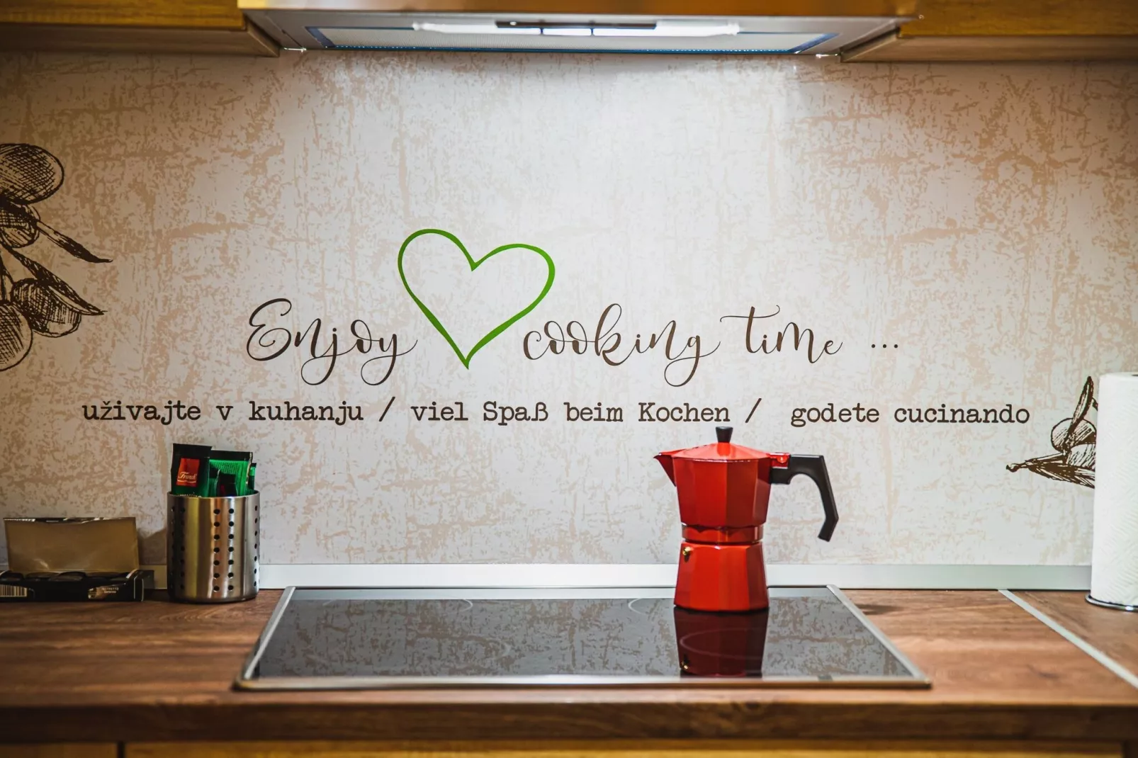 Elegant and Stylish Retreat Apartments with Terrace - Two Bedroom Apartment with Terrace-Cuisine