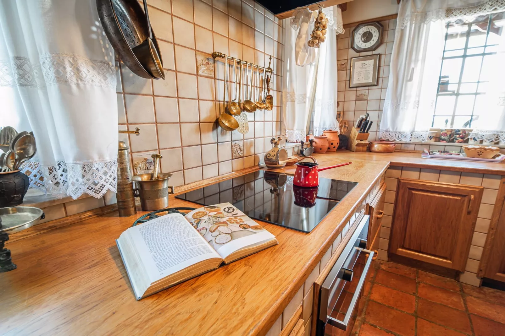 Cozy Countryside Retreat Villa with Hot-Tub - Two Bedroom Villa with Hot Tub-Kitchen