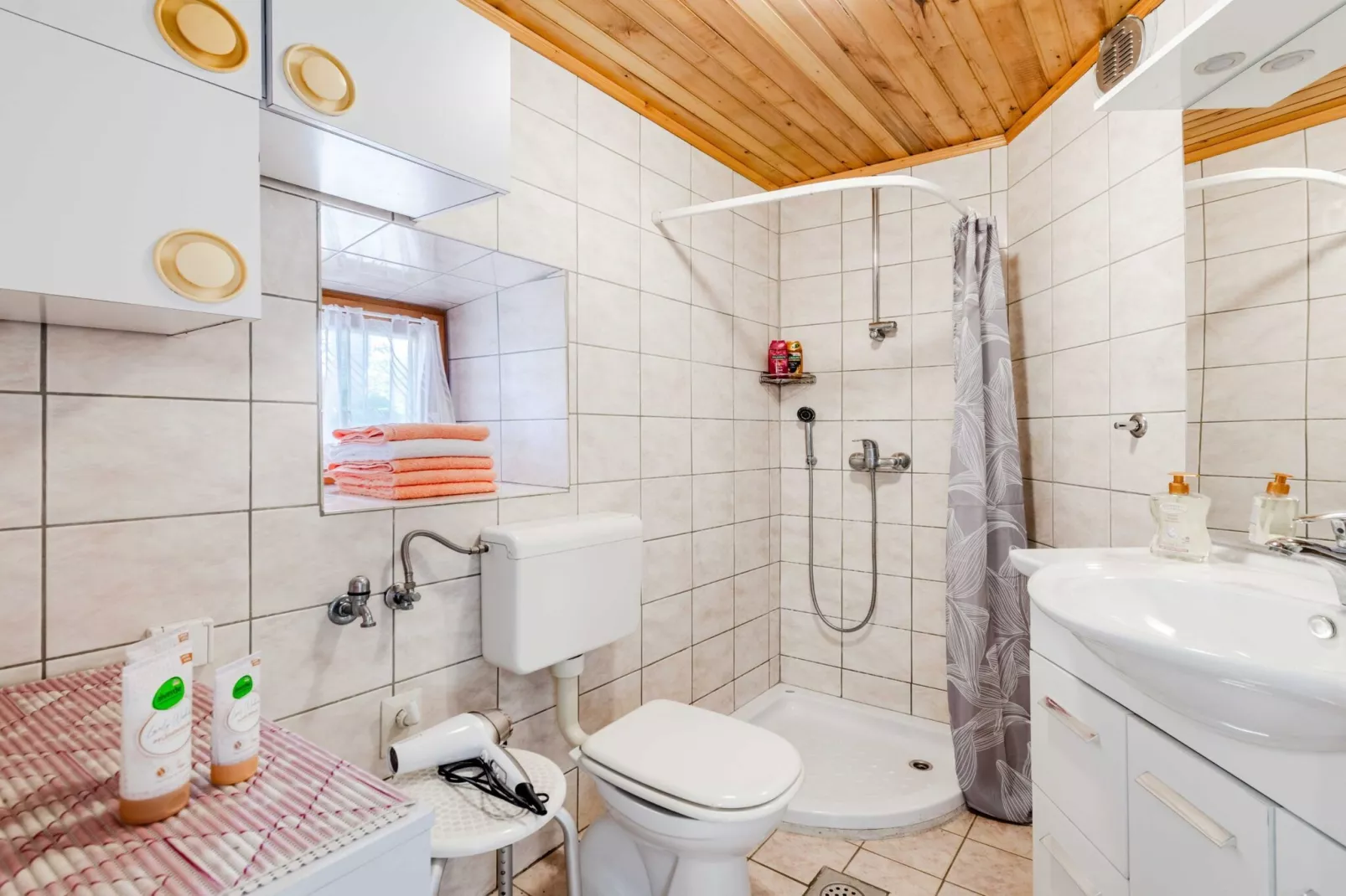 Nature Hideaway Holiday Homes with Sauna - Two Bedroom Holiday Home (owner Liza)-Bathroom