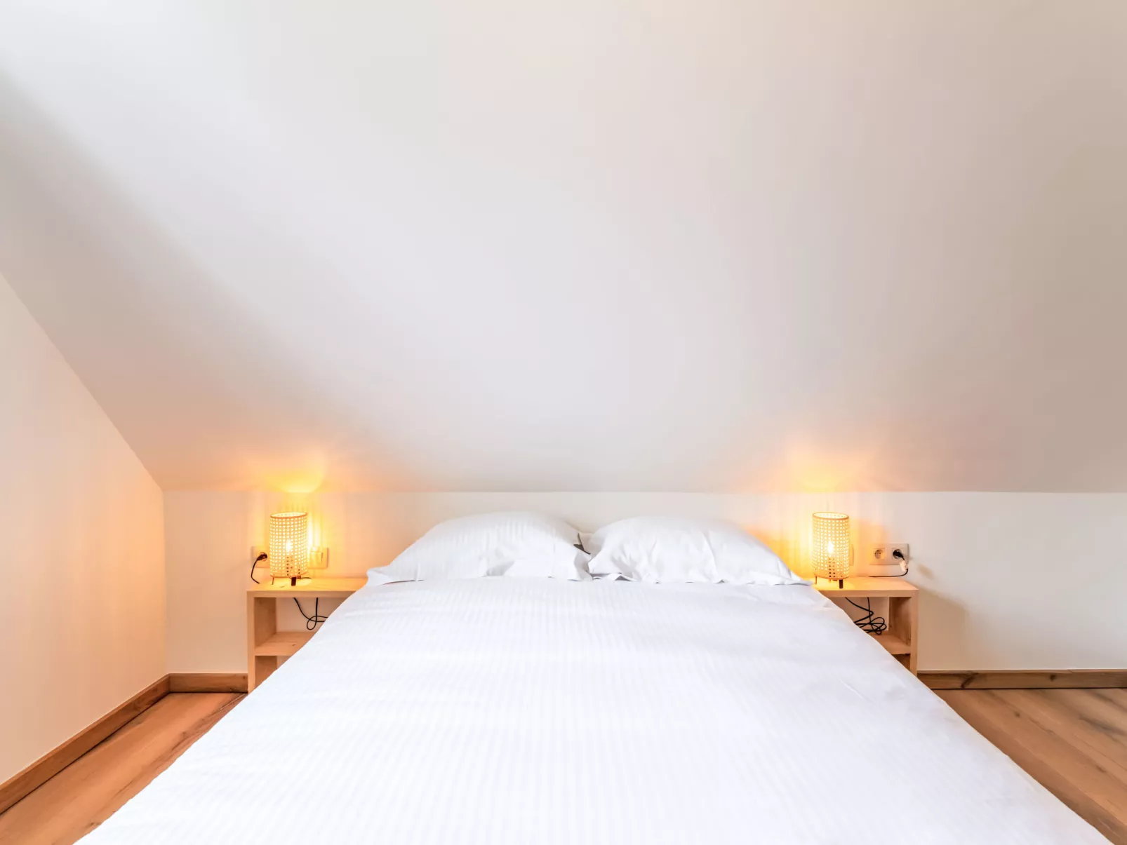 Lili's with terrace-Dedans