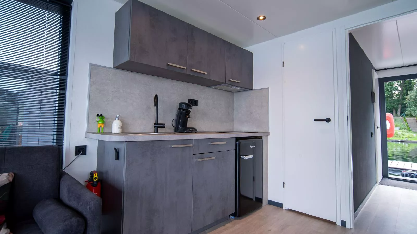 Floating in Limburg - hottub-Küche