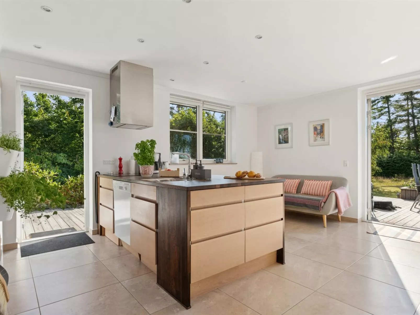 "Alvia" - 1.6km from the sea-Drinnen