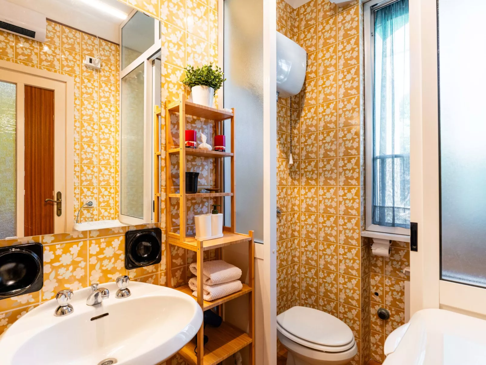 In the Garden-Drinnen