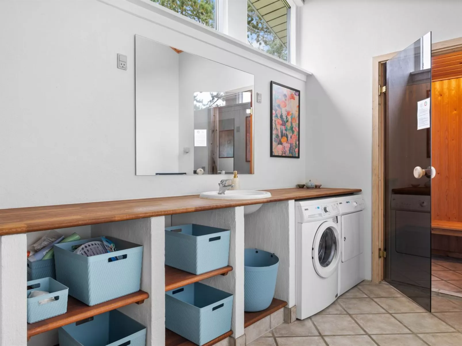 "Ellinor" - 190m from the sea-Inside