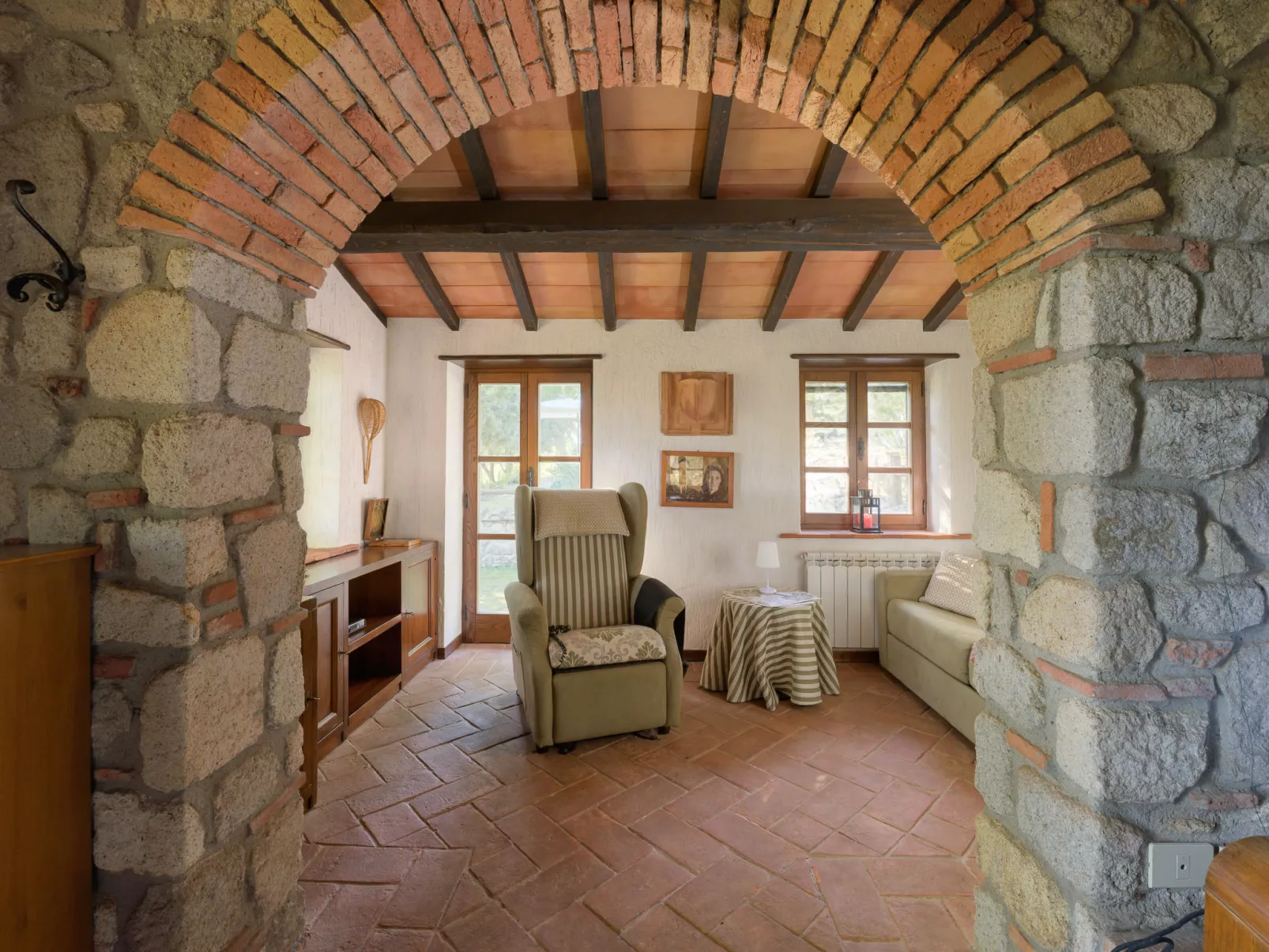 Sottopoggetto-Dedans