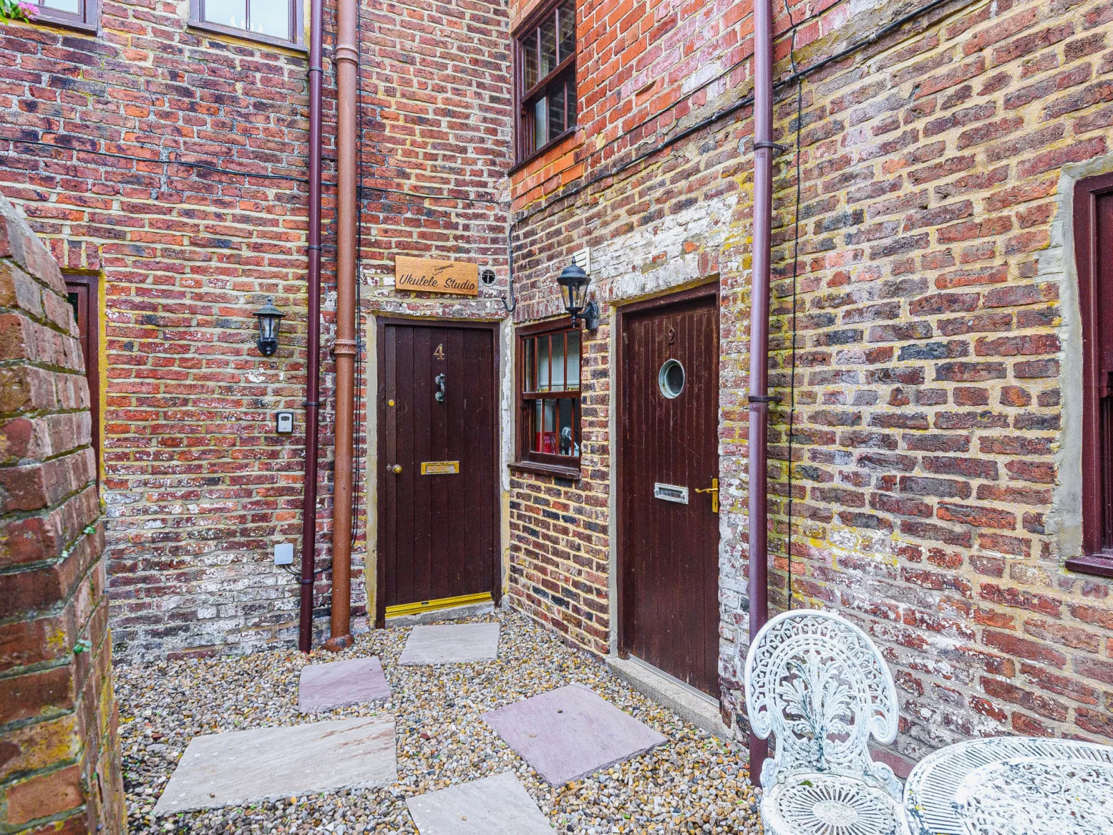 Ukulele Studio-Draußen