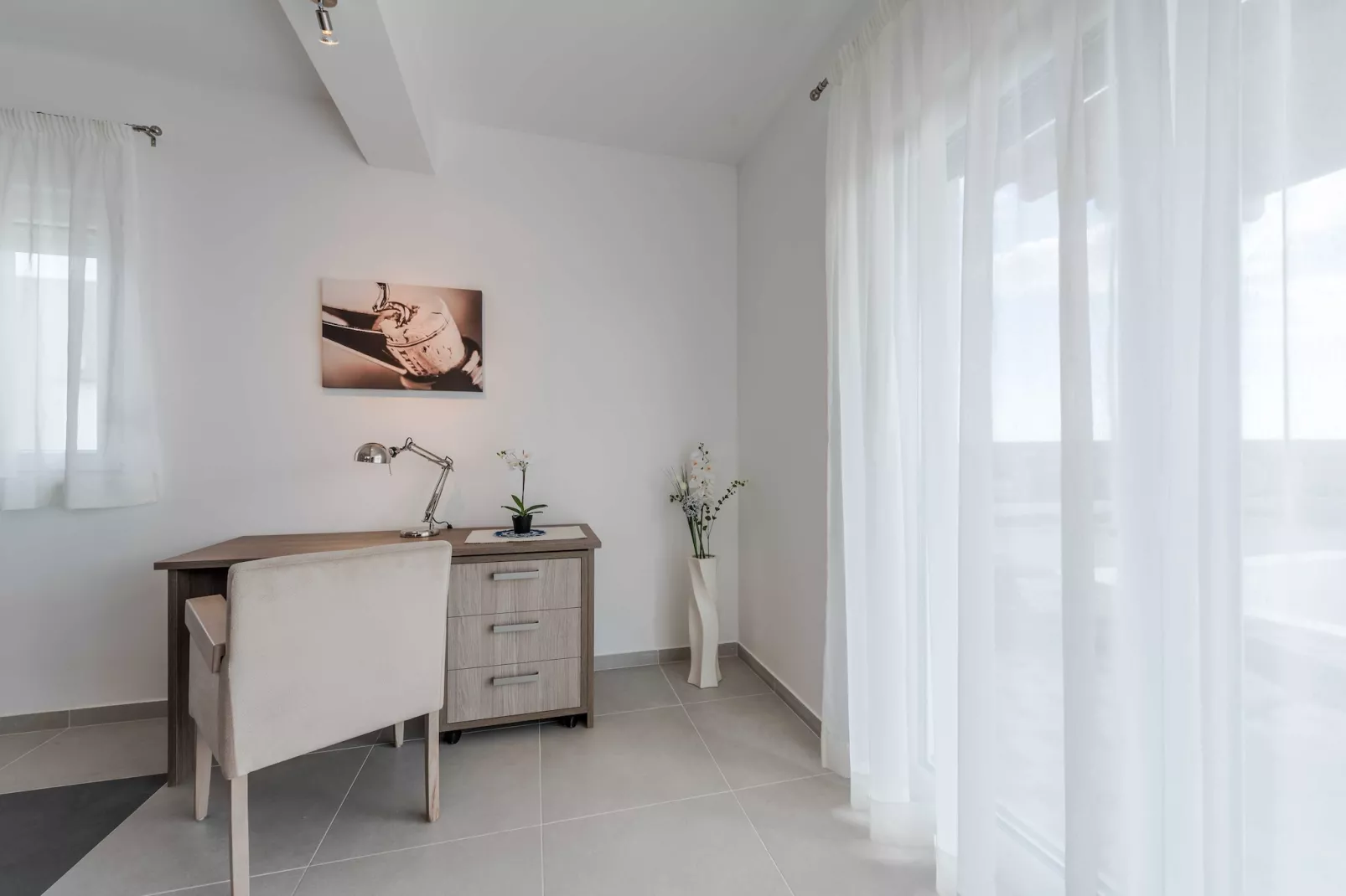 Luxury Escape with Swimming Pool & Modern Design - Superior Four Bedroom Villa with Private Pool ( Villa 2)-Wohnzimmer